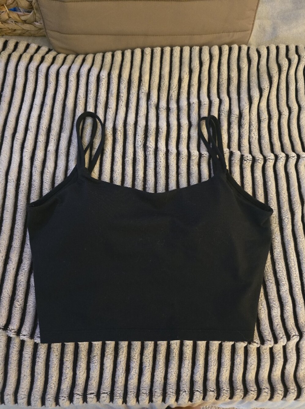 HALARA Black Cropped Tank Top with Double Straps